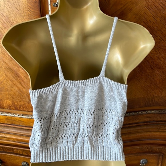 Gray net tank top - Picture 2 of 3